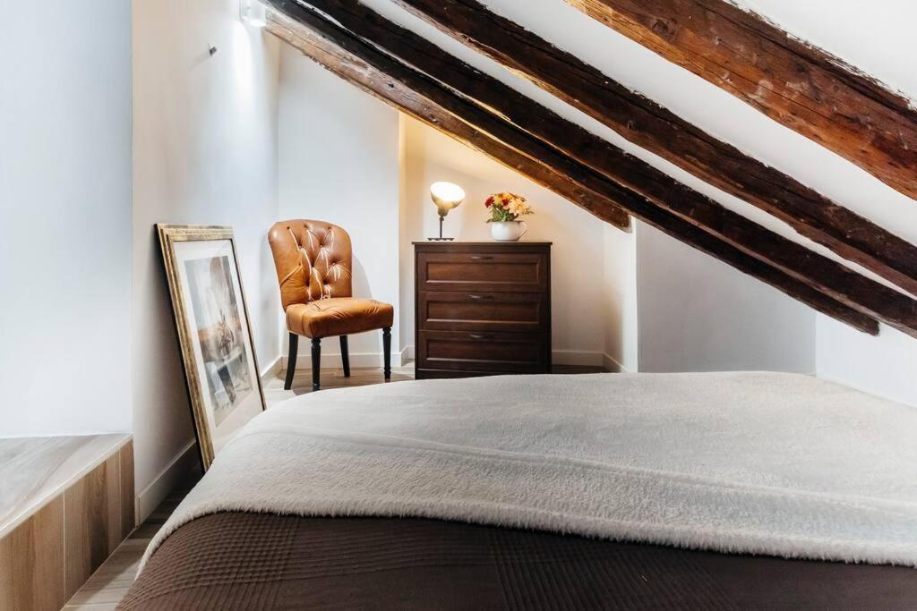 Yoomi Homes Plaza Mayor Мадрид Екстериор снимка